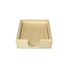 Дървена кутия с 6 подложки 